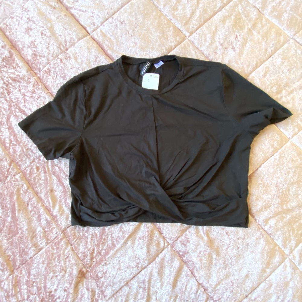H&M black crop top